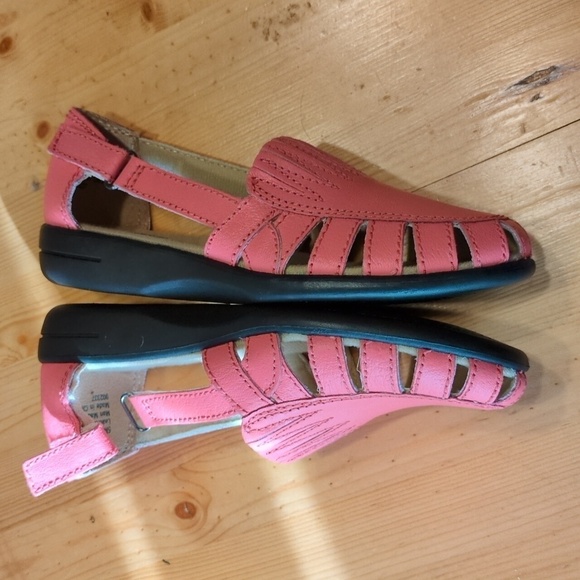 Experience Ultimate Comfort with Dr Scholls Advanced Comfort Series Sandals - Picture 10 of 14